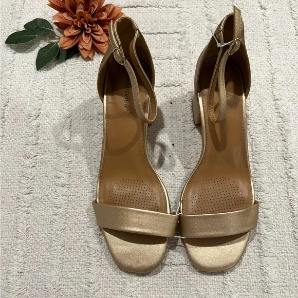 COMFORTVIEW The Orly Sandal Gold Strappy Sandals Low Heel- Size 10W - Picture 6 of 11